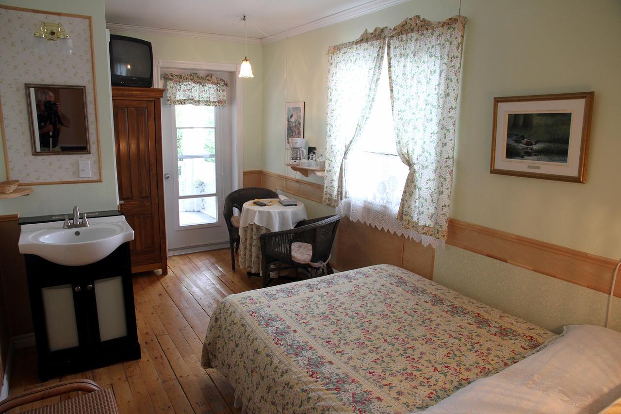 Auberge Des Cevennes L'Anse-Saint-Jean Ngoại thất bức ảnh